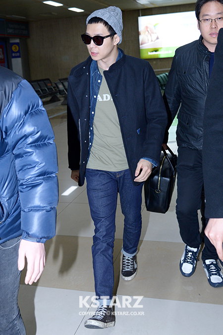 박유천, 25일 새벽 중국 후난방송국의 정월대보름 특별방송 '원소절 생방송'에 출연후 김포국제공항을 통해 귀국