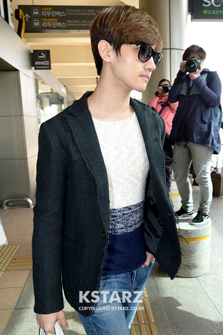 최강창민,'제36회 일본 아카데미상' 신인상을 받고 김포국제공항을 통해 귀국