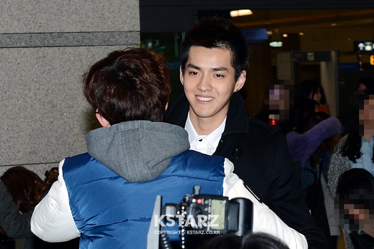 EXO-M 크리스,개인 휴가를 마치고 북경에서 14일 오후 인천국제공항을 통해 입국