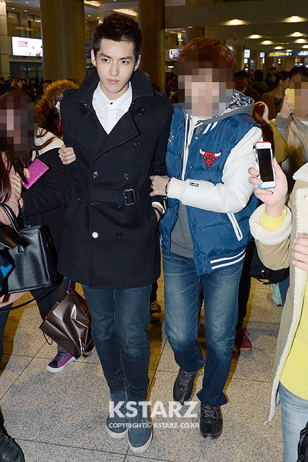 EXO-M 크리스,개인 휴가를 마치고 북경에서 14일 오후 인천국제공항을 통해 입국