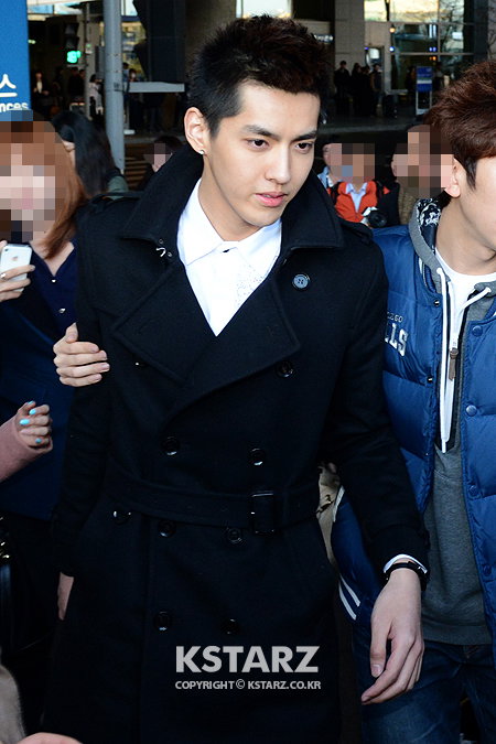 EXO-M 크리스,개인 휴가를 마치고 북경에서 14일 오후 인천국제공항을 통해 입국