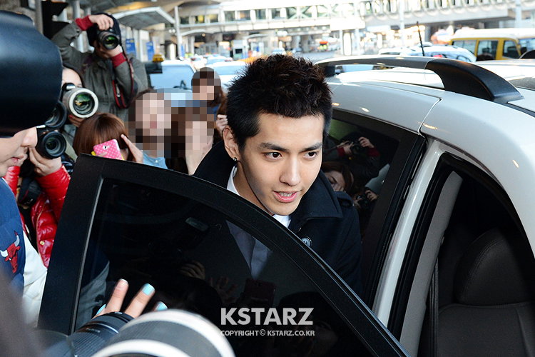 EXO-M 크리스,개인 휴가를 마치고 북경에서 14일 오후 인천국제공항을 통해 입국