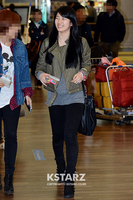 미쓰에이 수지, 14일 오후 '코리안 뮤직 웨이브인 방콕' 참석차 인천공항을 통해 출국