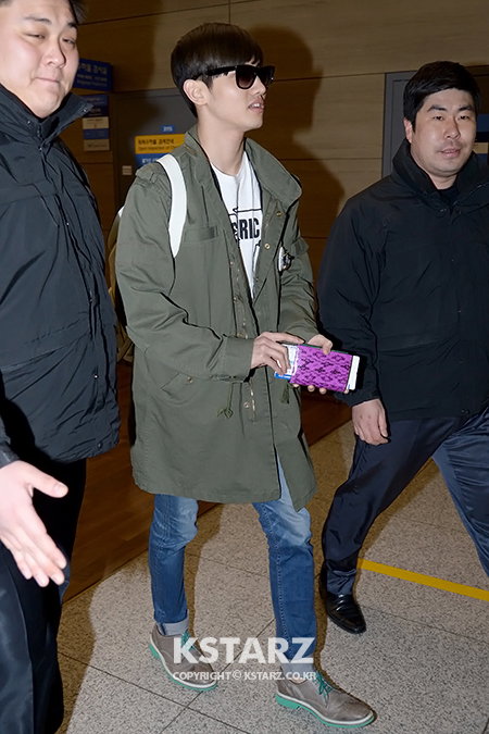 동방신기, 23일 오후 태국 에서 열리는 '미샤 미라클 그랜드 오프닝' 행사 참석차 인천국제공항을 통해 출국