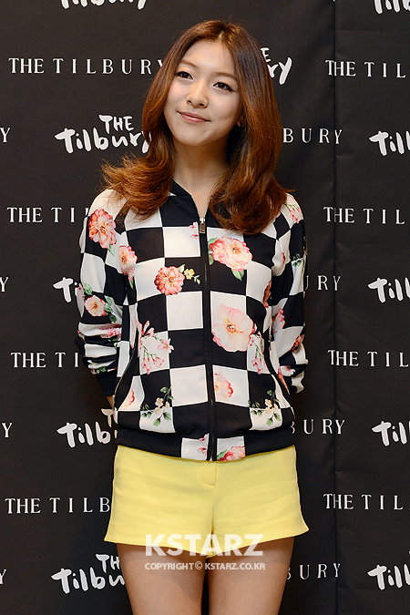 f(x) 루나,22일 오후 서울 현대백화점 신촌점에서 열린 더 틸버리(THE TILBURY) 매장 오픈 기념 행사에 참석