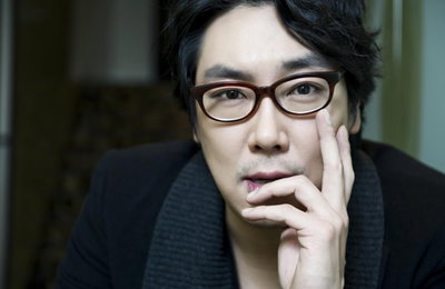 충무로 대세남 조진웅, 롯데-자이언츠 개막전 시구 나선다