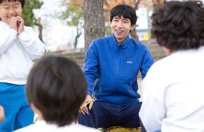 봉태규, 영화 <미나문방구> 사고뭉치 초등학교 선생님으로 스크린 컴백