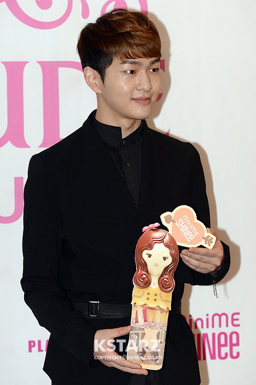 15일 오후 그룹 샤이니(온유 키 민호 태민)가 서울 중구 에뛰드하우스 본사에서 열린 향수 '미니미 비 마이 프린세스' 개발 회의에 참석