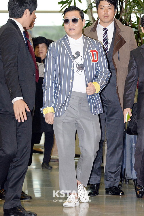 싸이, 25일 오전 신곡 ‘젠틀맨’의 본격적인 미국 현지 프로모션을 위해 인천국제공항을 통해 출국