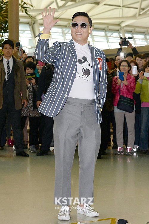 싸이, 25일 오전 신곡 ‘젠틀맨’의 본격적인 미국 현지 프로모션을 위해 인천국제공항을 통해 출국
