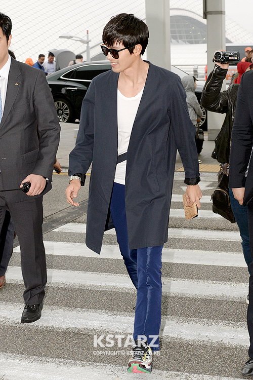 현빈, 25일 오후 싱가포르 팬미팅을 위해 인천국제공항을 통해 출국