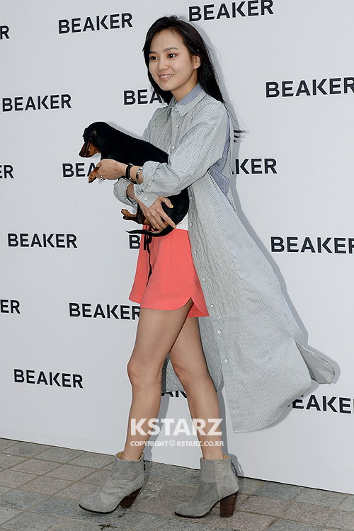 윤승아, 3일 오후 서울 강남구 청담동에서 열린 비이커 프래그십 오픈 행사 참석 