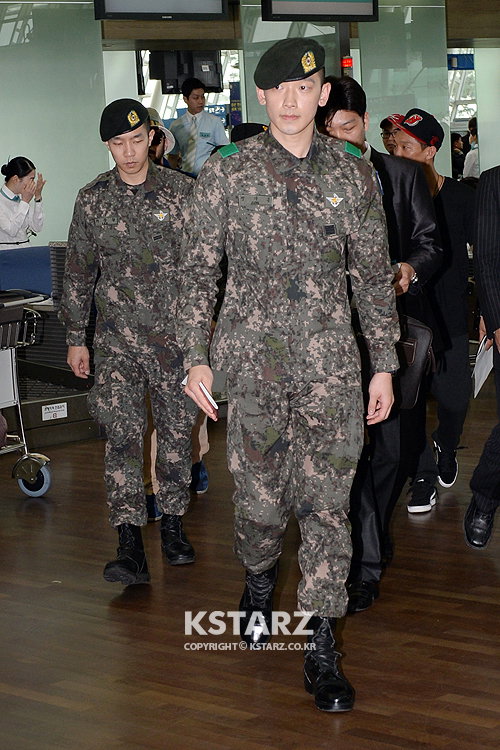정지훈(비)-이상철(상추), 6일 오전 미국 워싱턴에서 열릴 한·미동맹 60주년 기념행사 '세계평화 페스티벌 아리랑'에 참석차 인천국제공항을 통해 워싱턴으로 출국