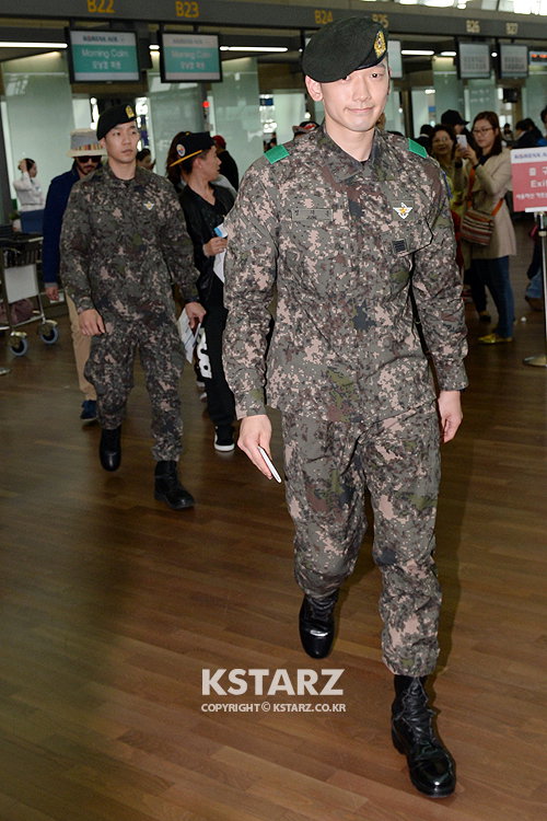 정지훈(비)-이상철(상추), 6일 오전 미국 워싱턴에서 열릴 한·미동맹 60주년 기념행사 '세계평화 페스티벌 아리랑'에 참석차 인천국제공항을 통해 워싱턴으로 출국