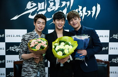<은밀하게 위대하게> 꽃간첩 3인방의 로즈데이 기념 인사 공개