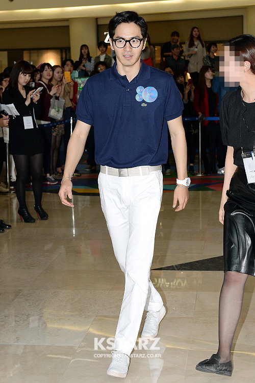 배우 이진욱, 15일 오후 영등포 타임스퀘어에서 '라코스테 80주년 기념 로드쇼(LACOSTE 80th Anniversary Road Show)' 오프닝 세레모니 행사 참석