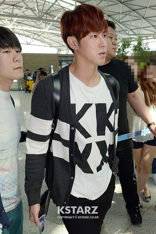 동방신기, 17일 오후 말레이시아 콘서트차 인천국제공항을 통해 출국