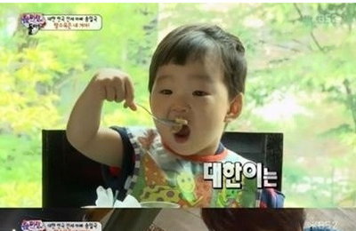 송일국 세쌍둥이, 각기 다른 매력의 깜찍 먹방 선보여