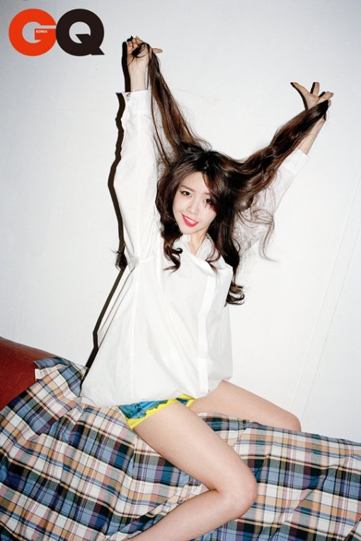 민아