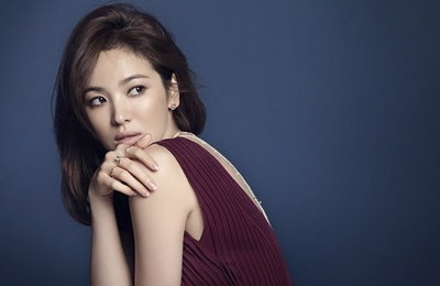 송혜교, B컷 화보에 담긴 치명적 아름다움