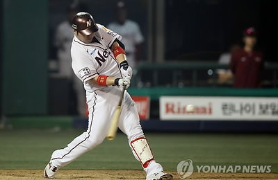 박병호, 34호 홈런 쏘며 홈런왕 3연패