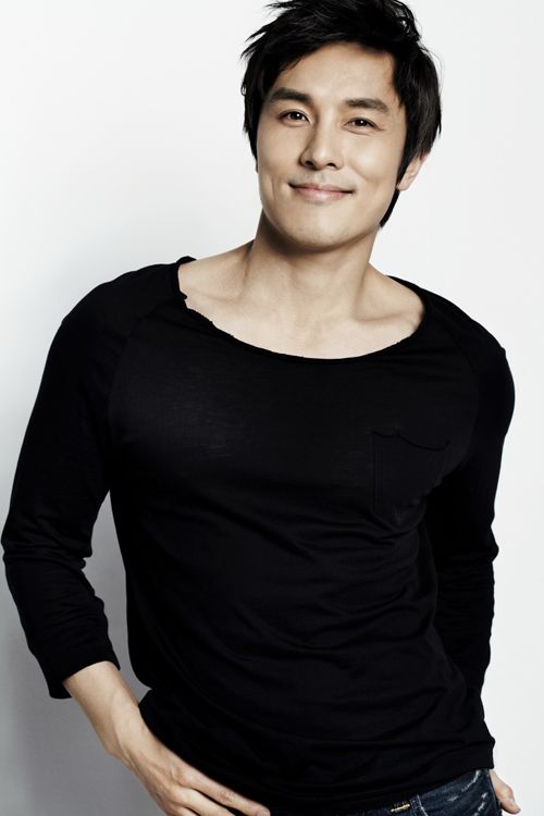 김동완
