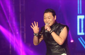 싸이, '아버지'로 중국 QQ뮤직 뮤비 주간차트 1위