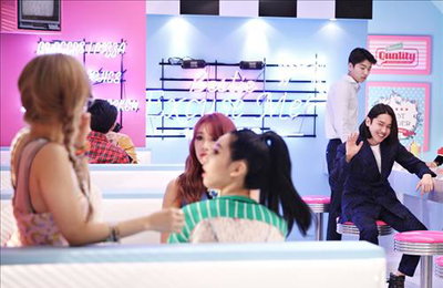 '예능 대세' 강균성, 베스티 뮤직비디오 출연