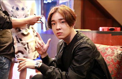 웹으로도 보고 TV로도 보는 '위너'남태현 주연 '0시의 그녀'