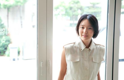 첫 소설 낸 배우 윤진서 "'파리 빌라'(달)"통해 독자 만나..