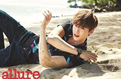 이종석, 하와이서 모래 위 젖은 섹시 심쿵남 화보 공개