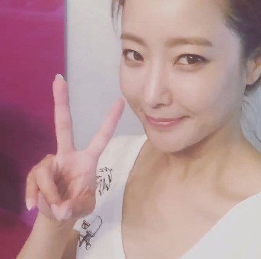 [사진]김희선 인스타그램 캡처