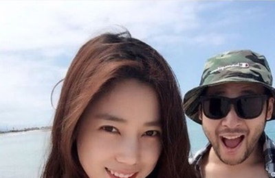 에픽하이 미쓰라진, 10월 탤런트 권다현과 결혼