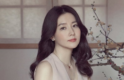 이영애, '北 지뢰도발' 피해 병사 2인에 5천만원 성금