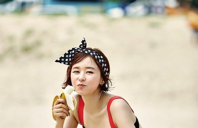 최강희, 서핑 화보 '깜찍+발랄' 최강 동안 미모