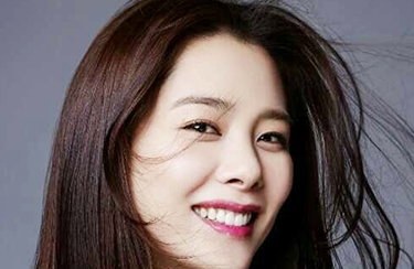 배우 김현주, 현 소속사 YNK엔터테인먼트와 재계약→'언더커버' 컴백