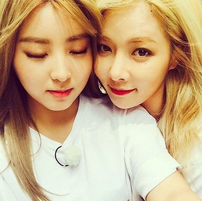 [사진]현아 인스타그램 캡처, 권소현과 현아(오른쪽)
