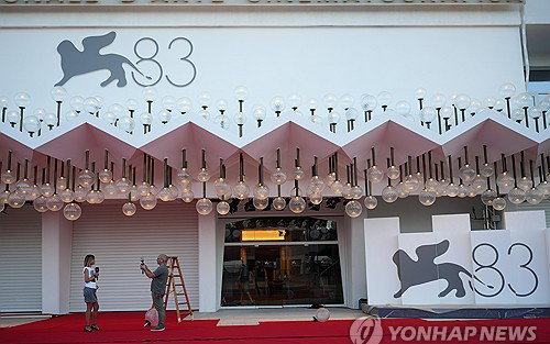 이창동 '가능한 사랑', 24년 만의 베네치아 귀환! 韓 영화, 두 번째 황금사자상 정조준