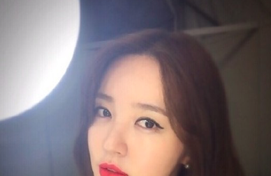 윤은혜 표절 논란 재점화…디자이너 "표절 맞다" 또 주장