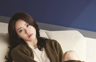 한그루, 가을 분위기 여성스러운 매력 뽐내...