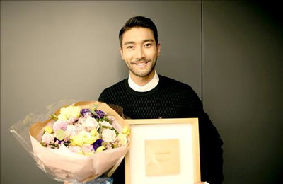 슈주 최시원, 한국인 최초 트위터 팔로워 500만 돌파