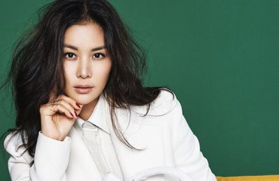 고소영, 화이트룩 스타일링...'독보적인 미모' 과시