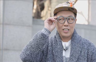 김영철, 주한대사 부부들 통역사로 나선다