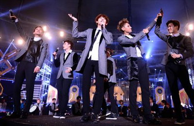 엑소, 서울가요대상 3년 연속 대상…H.O.T 기록 넘어