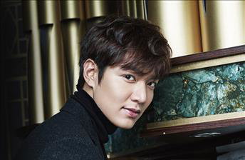 이민호 첫 토크콘서트에서 한중일 팬 4천명 만나
