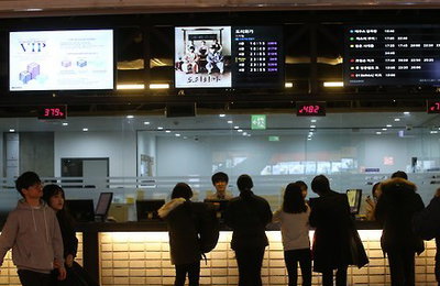 "지난해 '나홀로' 영화 관객 증가…10명중 1명꼴"