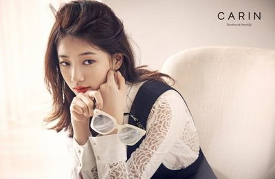수지, 얼굴 다가린 선글라스 화보