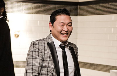 싸이, 中 3개 설특집 프로그램 출연…"해외 가수 최초"