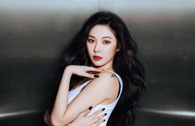 현아, 요염한 S라인 뽐내 "엘리베이터 안에서…"