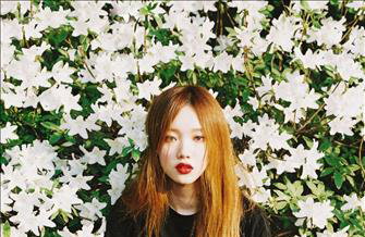 이성경, 4년 작업한 필름 포토북 17일 발매